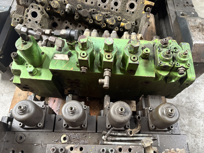 Distribuitor hidraulic Bosch Rexroth 0052876*A006 M7-1182-00/6M7-22 - Sennebogen [2]