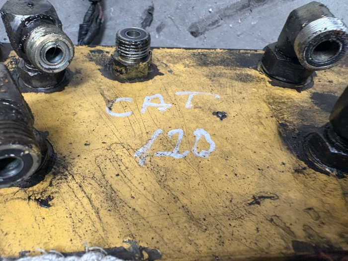 Distribuitor hidraulic Caterpillar P2810B94790 / DRE2L-947-0 [2]