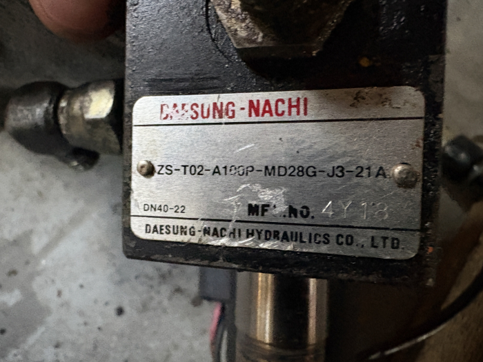 Distribuitor hidraulic Daesung-Nachi ZS-T02-A100P-MD28G-J3-21A - Volvo EC210 [2]