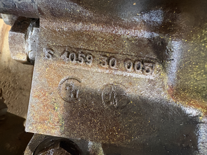 Distribuitor hidraulic Komatsu S 4059 30 003 - Komatsu WA320 [3]