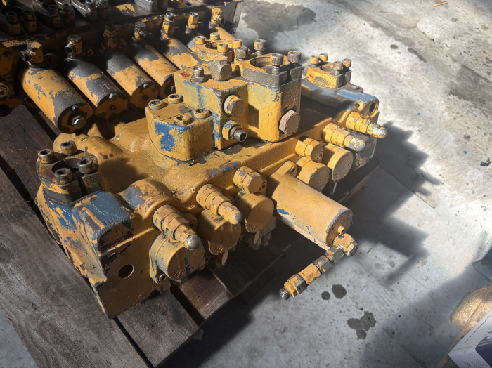 Distribuitor hidraulic Mannesmann Rexroth 08933061 R22 MH2WH 22/B02F10/006L7UM11-033 [2]