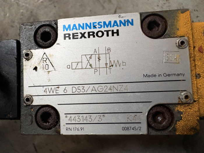 Distribuitor hidraulic Mannesmann Rexroth 4WE 6 D53/AG24NZ4 - 1 secție [2]