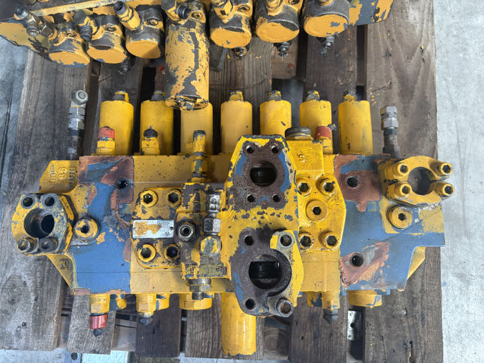 Distribuitor hidraulic Mannesmann Rexroth MH2WH 18 B02F11/006LUM11 [2]