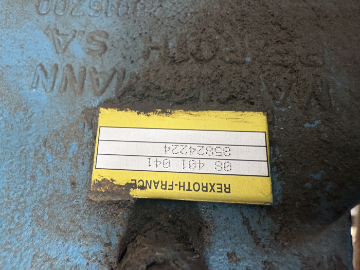 Distribuitor hidraulic Rexroth-France 08 401 041 / 85824224 - 7 secțiuni [2]