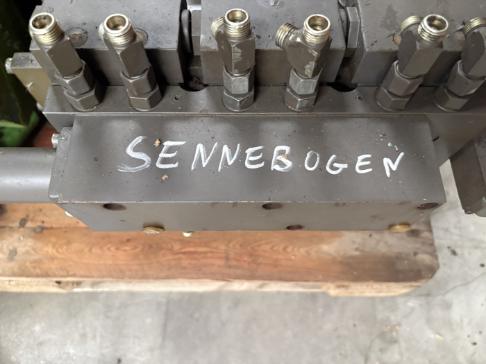 Distribuitor hidraulic - Sennebogen [3]