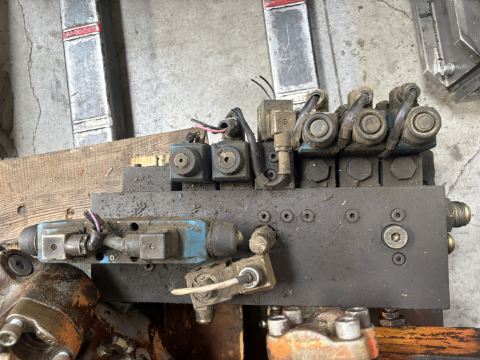 Distribuitor hidraulic Vickers Z2915CVBW92029 [2]