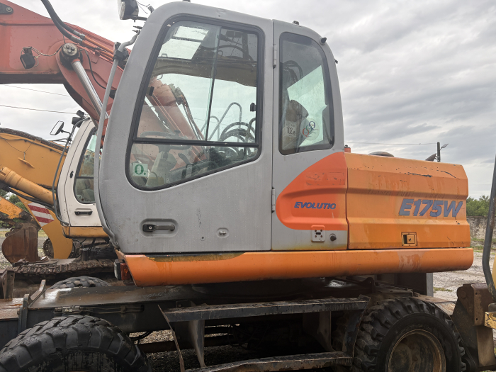 excavator-roti-fiat-kobelco-e175w-motor-cummins-dezmembrari [2]