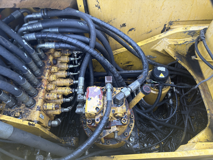 excavator-roti-komatsu-pw160es-7k-dezmembrari [3]
