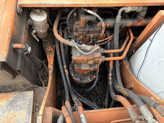 Fiat-Hitachi FH130.3 cu motor Isuzu 4BG1T - Dezmembrări [3]