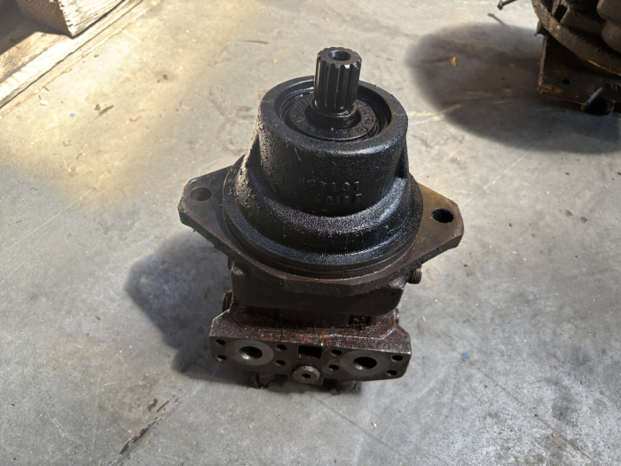 Hidromotor de rotire Liebherr FMF 045 - Liebherr R316 [2]