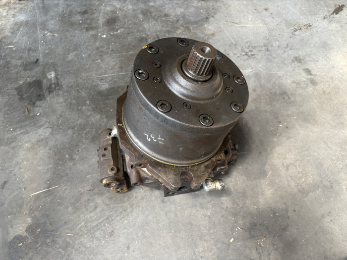 Hidromotor de rotire Linde BMF 186-02 - Liebherr 732 [2]