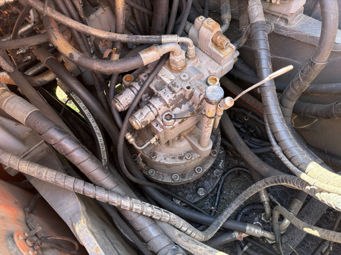 Hitachi Zaxis ZX210 LC cu motor Isuzu 6BG1T - Dezmembrări [5]