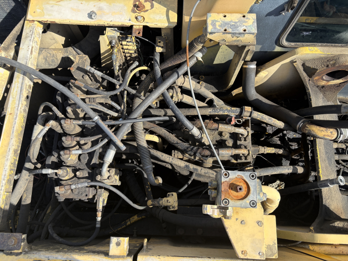 Komatsu PC240 NLC cu motor Komatsu SAA6D107E-1 - Dezmembrări [4]
