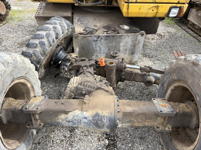 Komatsu PW140 cu motor Komatsu SAA4D107E-1 - Dezmembrări [2]