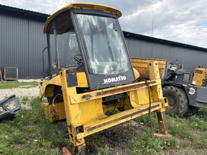 Komatsu WB 93R-5 cu motor Komatsu SAA4D106E-1 - Dezmembrări [5]