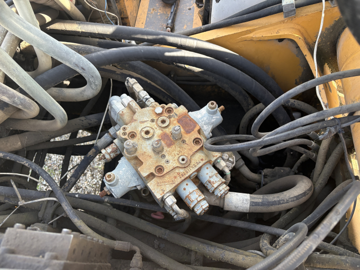 Liebherr R914 cu motor D924TI-E - Dezmembrări [5]