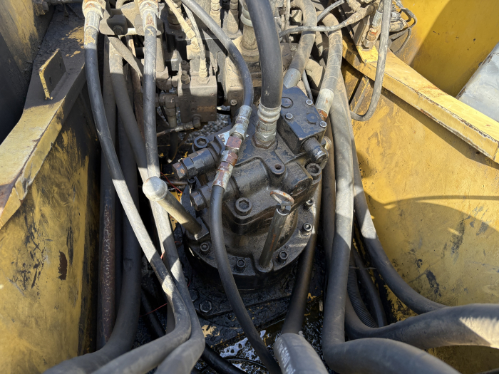 New Holland E 215B cu motor FPT NEF 6.7L - Dezmembrări [5]