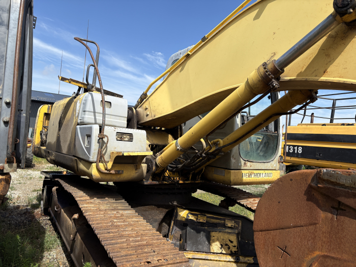 New Holland E 215B cu motor FPT NEF 6.7L - Dezmembrări [3]