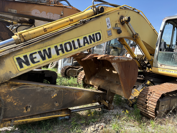 New Holland E 215B cu motor FPT NEF 6.7L - Dezmembrări [2]