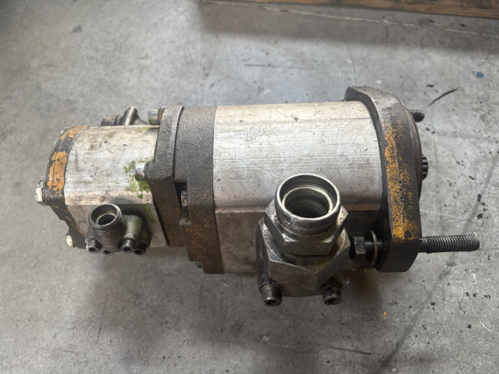 Pompă auxiliară Bosch Rexroth 1517222965 - Liebherr [2]