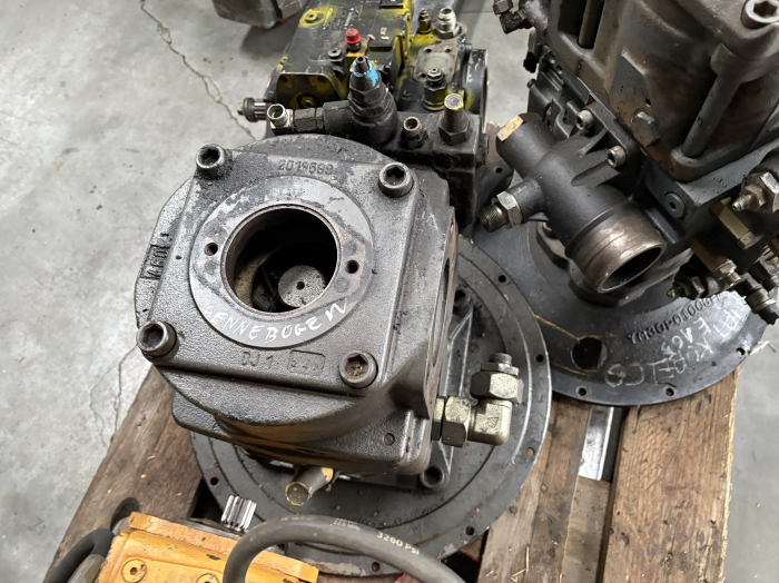 Pompă hidraulică principală Bosch Rexroth A11VLO190LG1S [2]