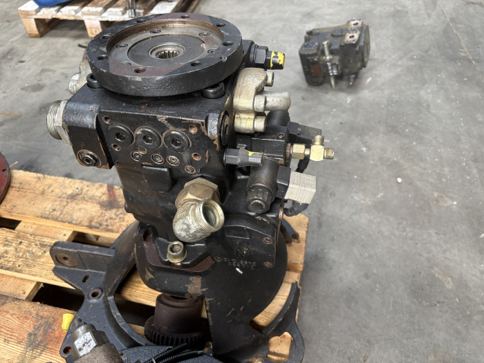 Pompă hidraulică principală Bosch Rexroth A4VG71DA1D7 [2]