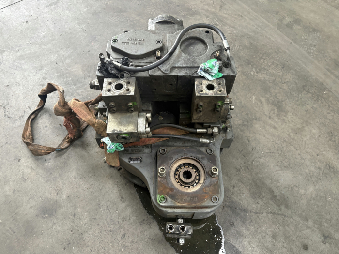 Pompă hidraulică principală Liebherr DPVP 108 (10128757A) Liebherr R934C [2]