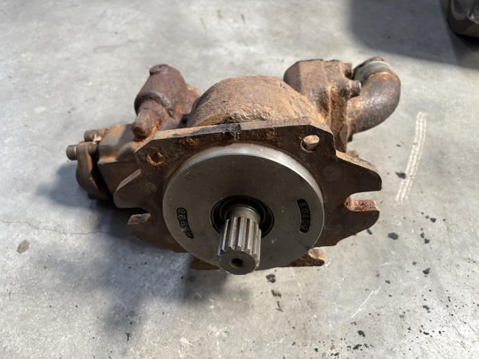 Pompă main hydraulic pump KYB P3 163AY 52-03 [2]