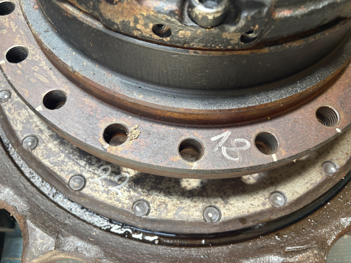 Reductor mecanic Kobelco 1T215010500 [3]