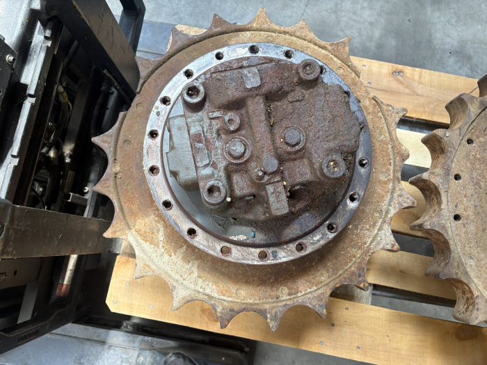 Reductor mecanic Komatsu PC210 [2]