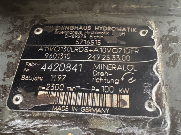 Reductor pompă Liebherr PVG 350 B 384 [4]