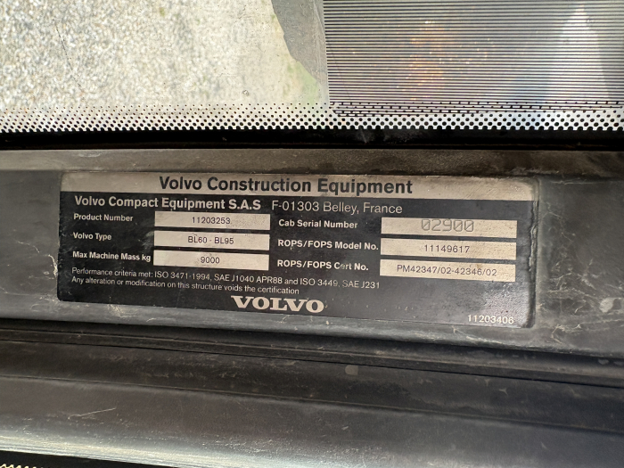 Volvo BL60 cu motor Volvo D3.1D - Dezmembrări [3]