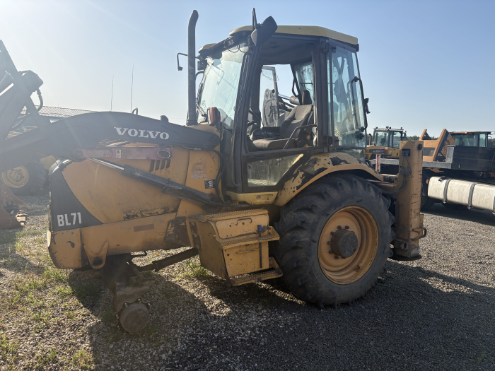 Volvo BL71 cu motor Volvo D4D - Dezmembrări [3]
