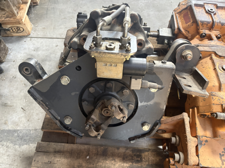 Cutie de Transfer - Ansamblu cutie de transfer cu hidromotor Mannesmann Rexroth 00533444