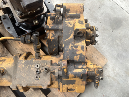 Ansamblu cutie de transfer cu hidromotor ZF 2AVG100 [2]