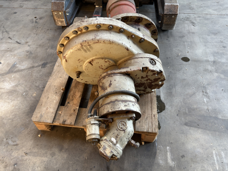 Ansamblu reductor cu hidromotor rotire Hydromatik A2FM 56 - Volvo Ackerman [2]