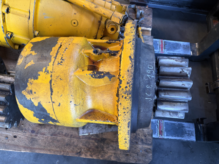 Hidromotor de rotire - Ansamblu reductor cu hidromotor rotire Kawasaki M2X150 - JCB JS190