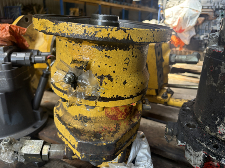 Ansamblu reductor cu hidromotor rotire Komatsu 21P-60-K1181 [2]