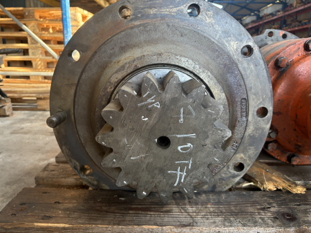 Ansamblu reductor cu hidromotor rotire KPM M2X146B - JCB JS240 [4]