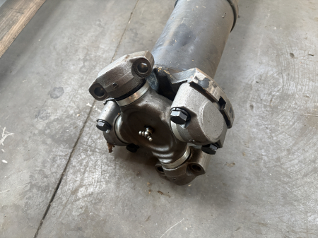Ax cardanic EA231V [1]