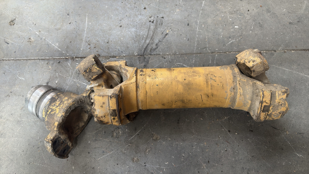 Cardane și axe cardanice - Ax cardanic lungime de 320mm cu 4 găuri de prindere cu capete canelate de 24 dinți