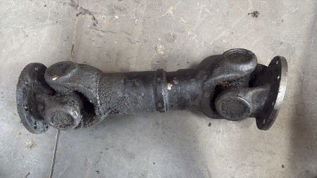 Cardane și axe cardanice - Ax cardanic lungime de 375mm cu 8 găuri de prindere