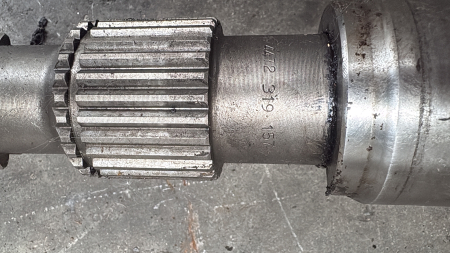 Cardane și axe cardanice - Ax cardanic ZF 4472 319 157 lungime totală 1100mm, cu capete canelate de 26, 15 și 28 dinți