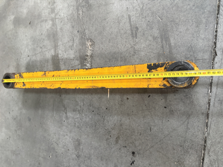 Bielă prindere cupă, diametru interior 45,45mm, lungime 790mm, lățime 120,115mm, interax 710mm [1]