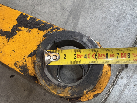 Bielă prindere cupă, diametru interior 45,45mm, lungime 790mm, lățime 120,115mm, interax 710mm [3]