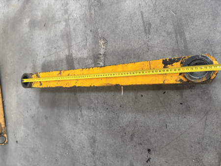 Bielă prindere cupă, diametru interior 45,45mm, lungime 790mm, lățime 120,115mm, interax 710mm [2]