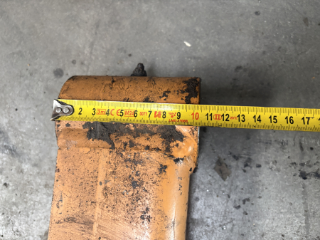 Bielă prindere cupă, diametru interior 60,40mm, lungime 885mm, lățime 105,85mm [3]