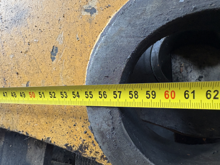 Bielă prindere cupă diametru interior 95,70mm, lungime 750mm, interax 570mm [2]