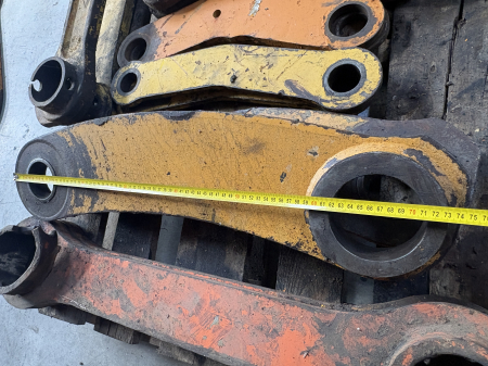 Atașamente - Bielă prindere cupă diametru interior 95,70mm, lungime 750mm, interax 570mm