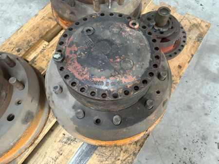 Butuc roată ZF 4463406010EZP2218151089 - LIPSA_UTILAJ [3]